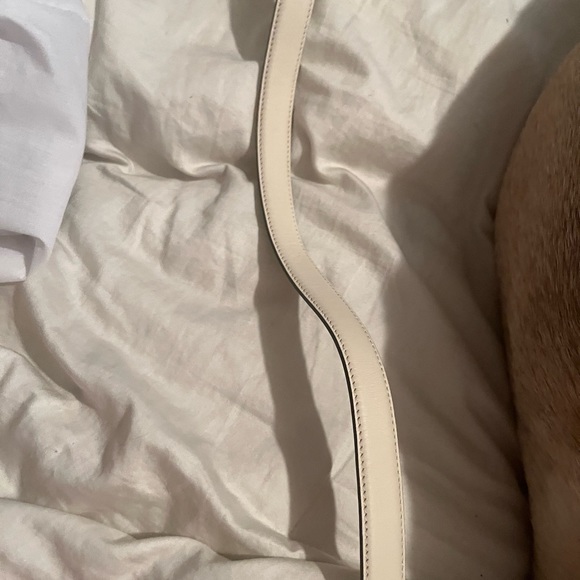 Flawless Gucci white belt with bling G - Picture 5 of 10